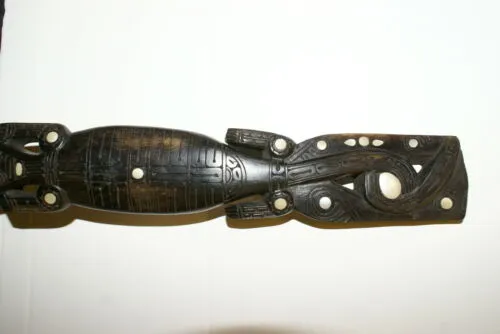 South Pacific Art hand carved Ebony Crocodile Alligator Effigy Mother Pearl 1A23