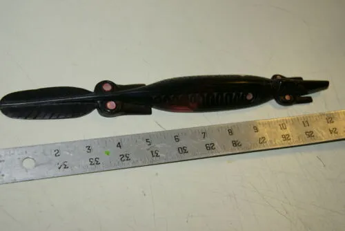 South Pacific Rare Ebony Art Mother Pearl Salty Crocodile gator Hand Carved 46