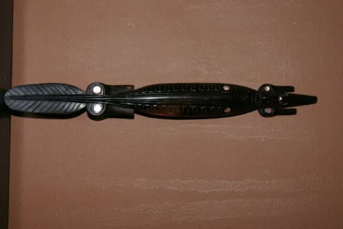South Pacific Rare Ebony Art Mother Pearl Salty Crocodile gator Hand Carved 46