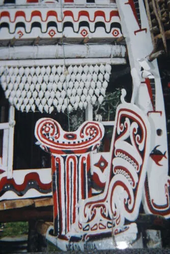 South Pacific Rare Ebony Art Mother Pearl Salty Crocodile gator Hand Carved 46