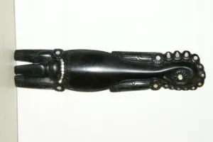 South Pacific Unique Art Ebony Mother of Pearl Crocodile Gator Hand carved 1A54